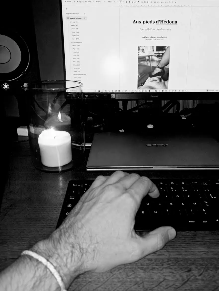 Une flamme qui danse... – Photographie artistique en noir et blanc | Hédonalgëa